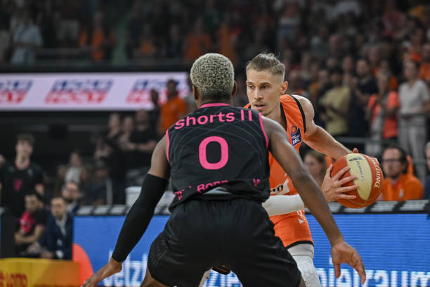 了解和多年 了解和多年