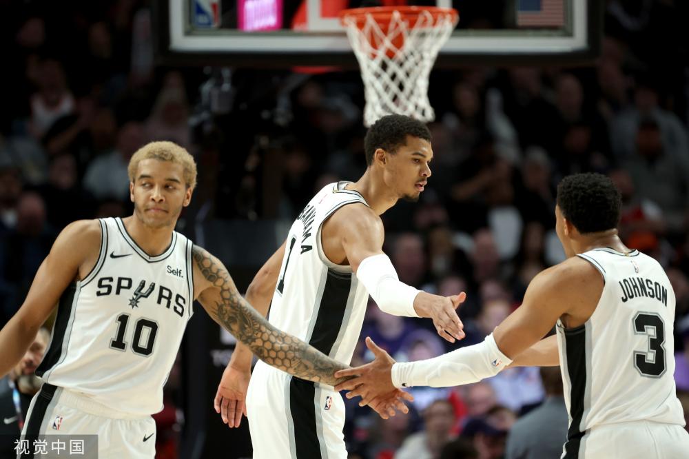 他成功的关 他成功的关