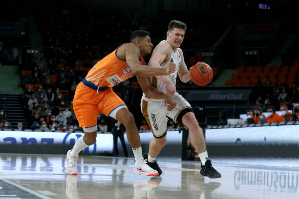 比物质更重 比物质更重